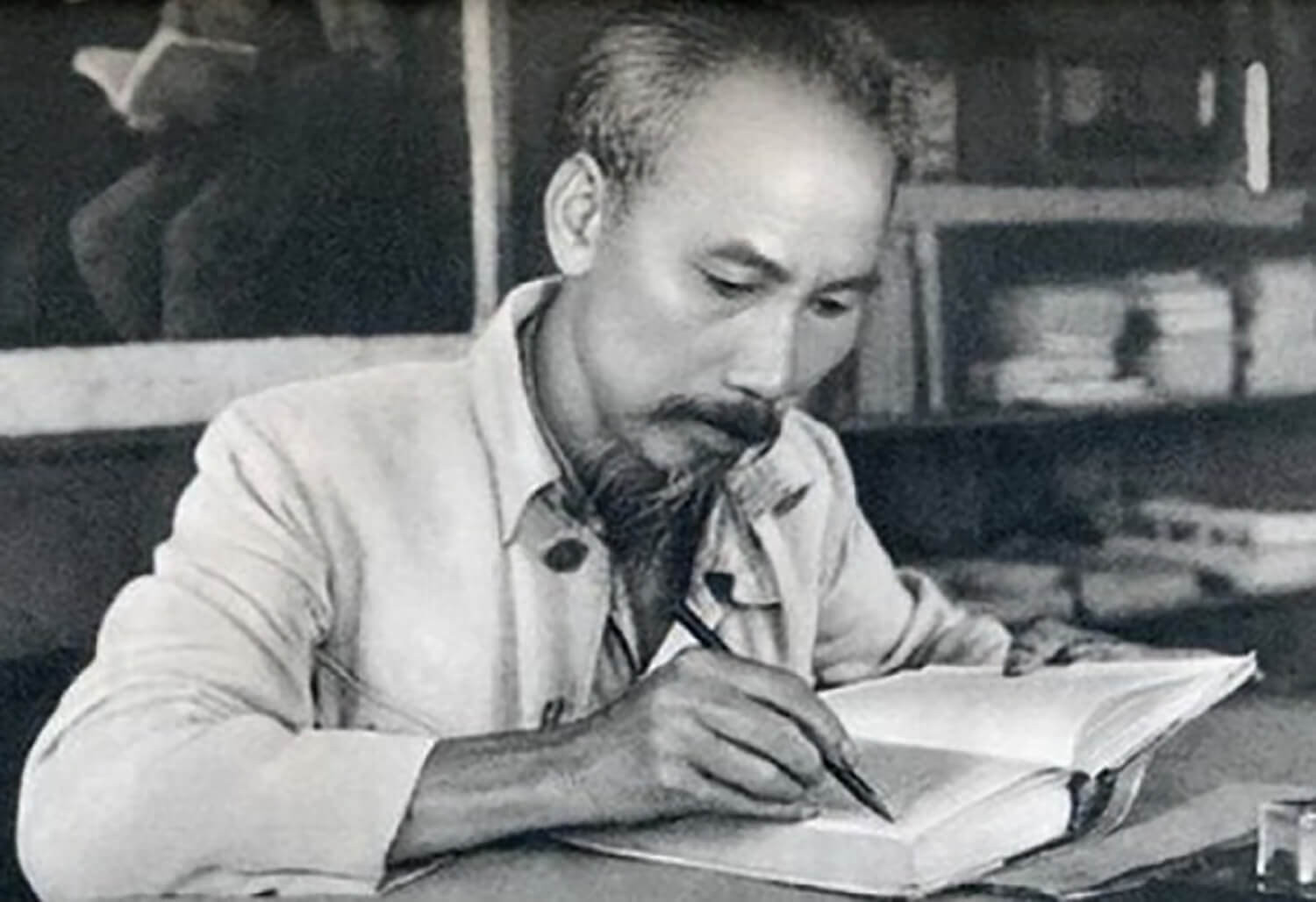 Tiểu luận tư tưởng Hồ Chí Minh Tiểu luận tư tưởng Hồ Chí Minh