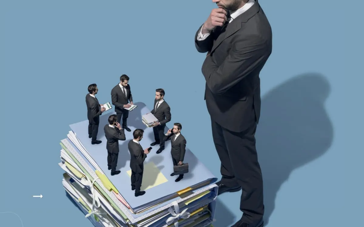 Trình bày luận điểm quản lý hành chính theo trình tự khoa học, kết hợp lý luận với ví dụ thực tế.