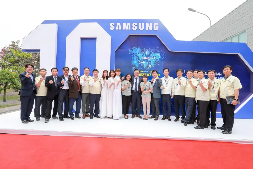 Mẫu tiểu luận văn hóa doanh nghiệp Samsung 4 Mẫu tiểu luận văn hóa doanh nghiệp Samsung 4