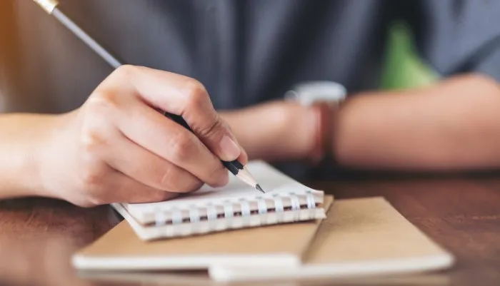 Quy trình thẩm định luận án tiến sĩ