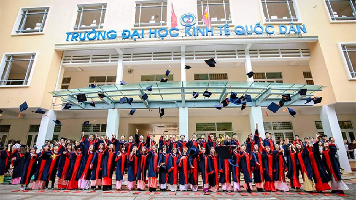 Vai trò của trang bìa trong bài tiểu luận đại học Vai trò của trang bìa trong bài tiểu luận đại học