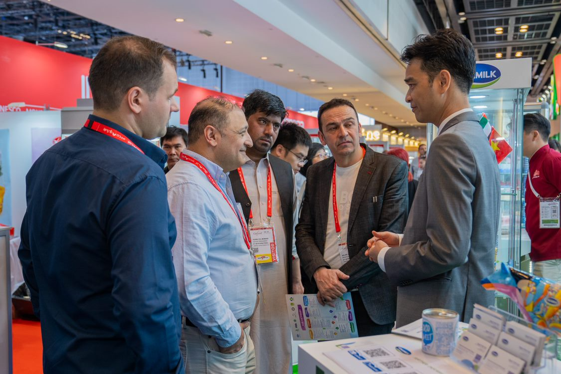 Mẫu tiểu luận phân tích rủi ro chiến lược khi Vinamilk mở rộng thị trường Mẫu tiểu luận phân tích rủi ro chiến lược khi Vinamilk mở rộng thị trường