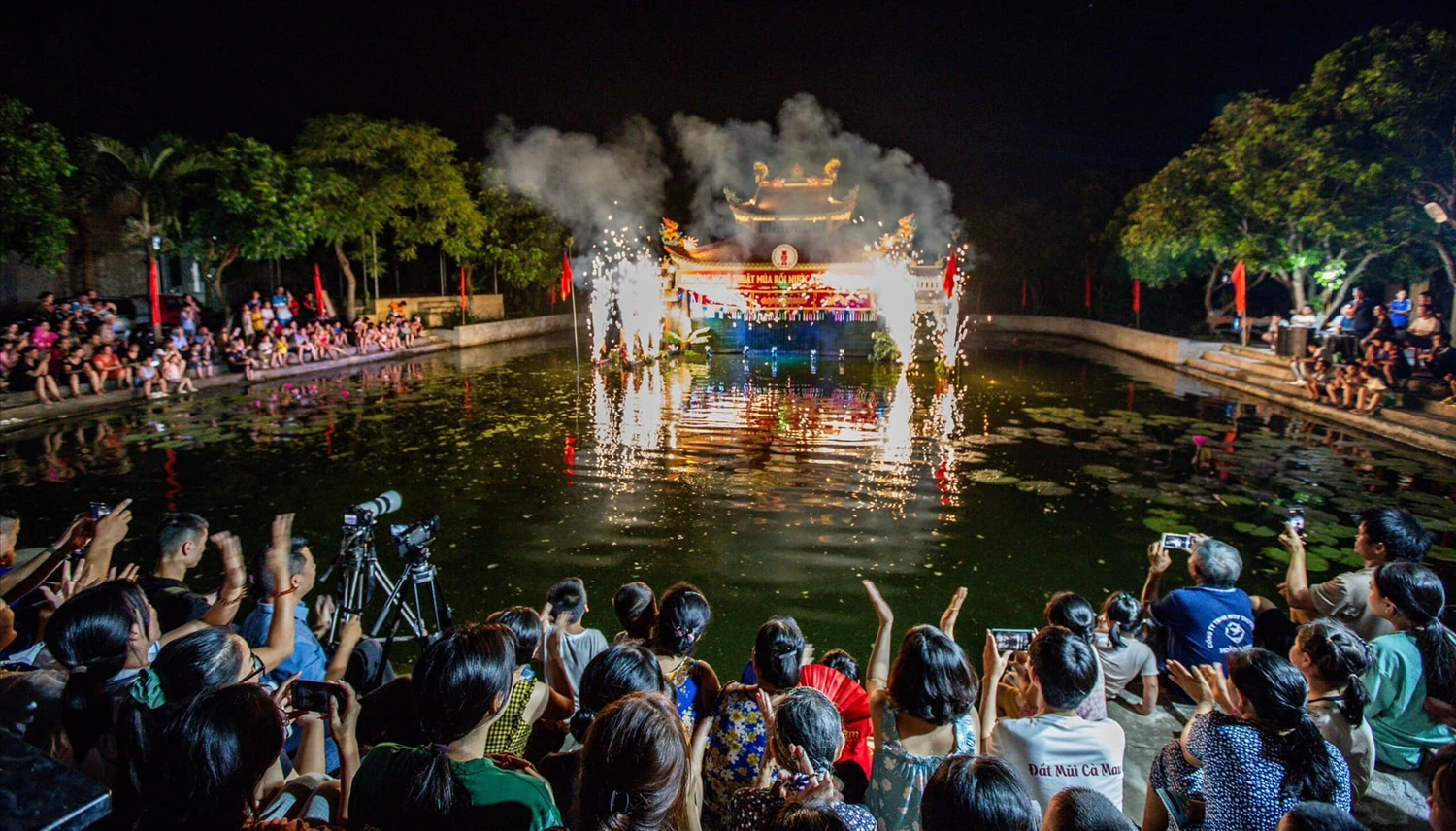 Mẫu tiểu luận về các tích trò dân gian trong múa rối nước Mẫu tiểu luận về các tích trò dân gian trong múa rối nước