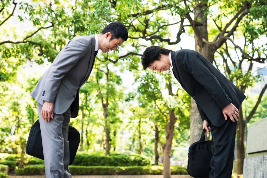 Mẫu tiểu luận về giao tiếp kinh doanh của người Hàn Quốc Mẫu tiểu luận về giao tiếp kinh doanh của người Hàn Quốc